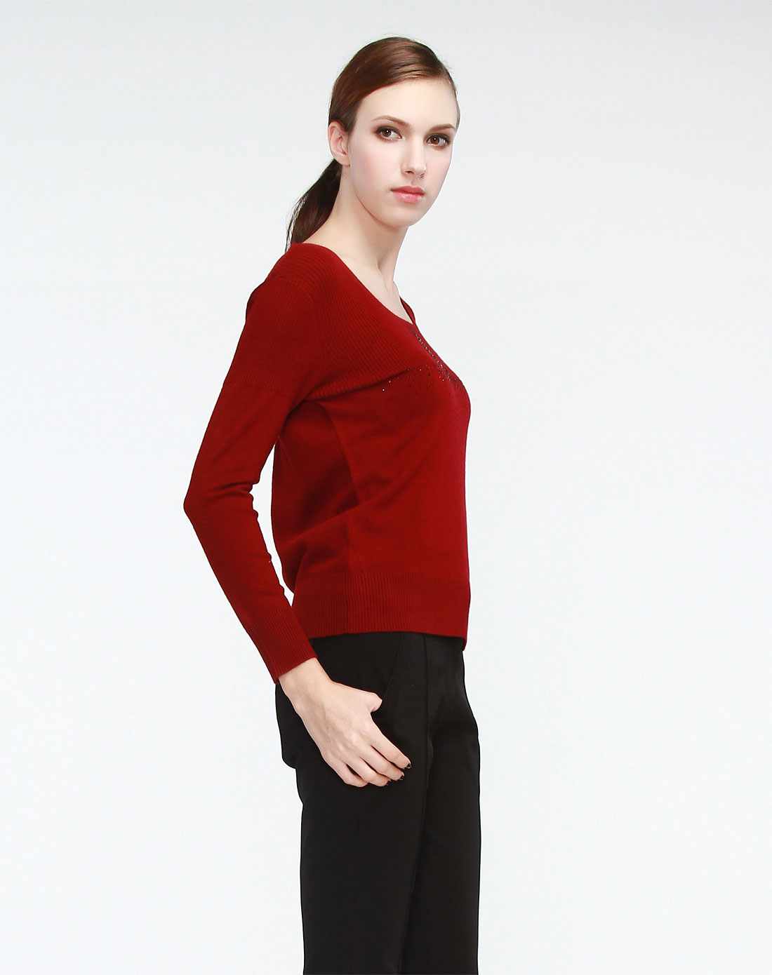 卡尔丹尼诗酒红色烫石圆领长袖针织衫h8901-59_唯品会