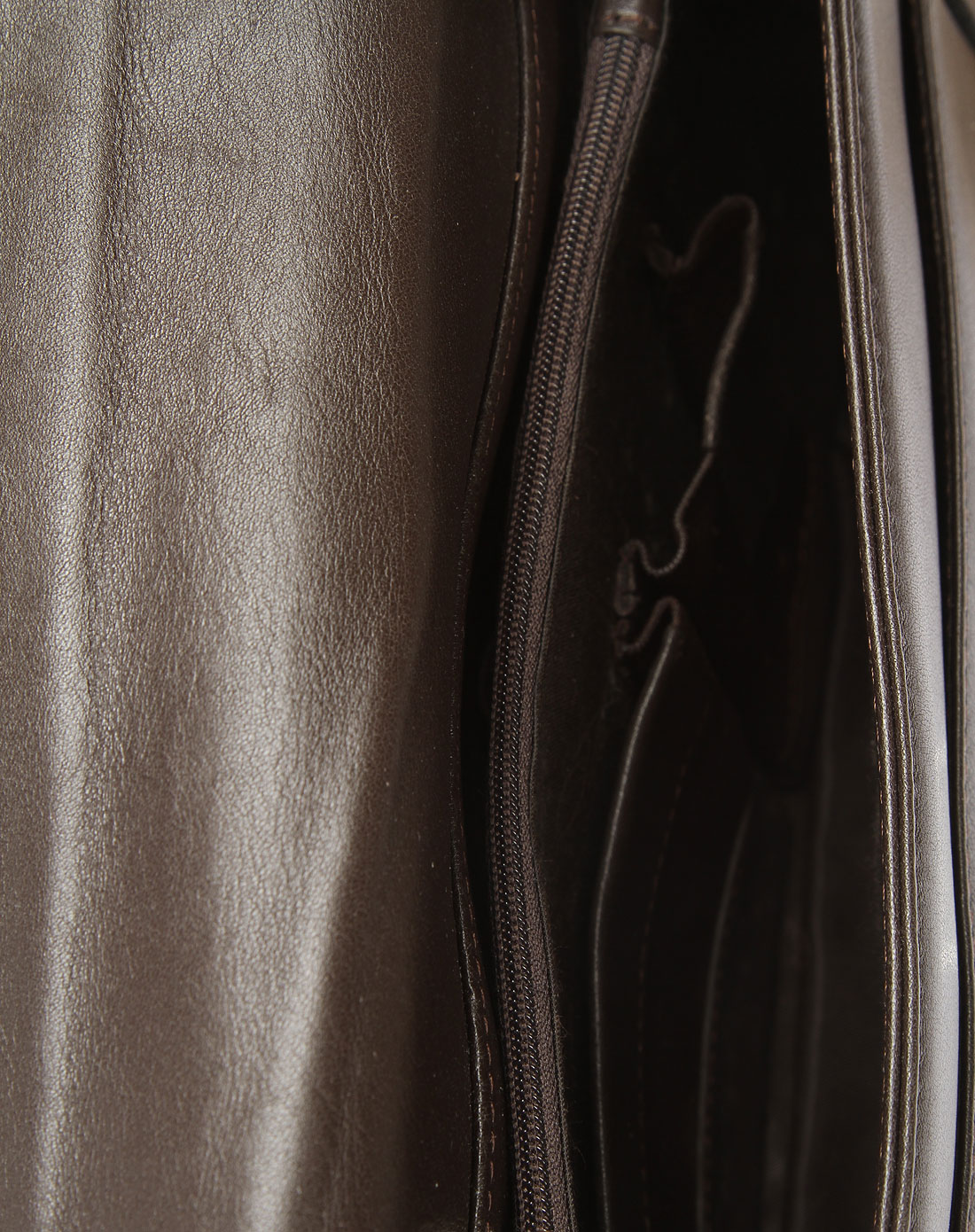 男款深啡色时尚手抓包