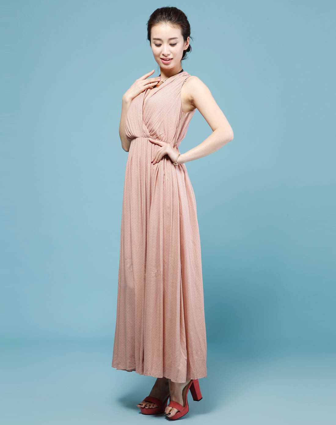 浪漫一身粉红花连衣裙8211537111_唯品会