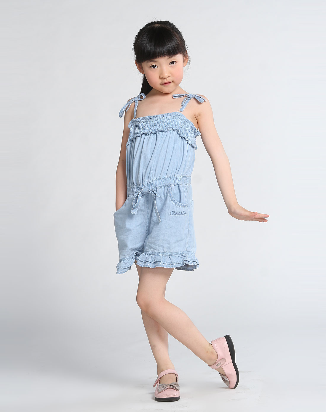 [ 巴拉巴拉 ] 蓝色牛仔风吊带连体短裤