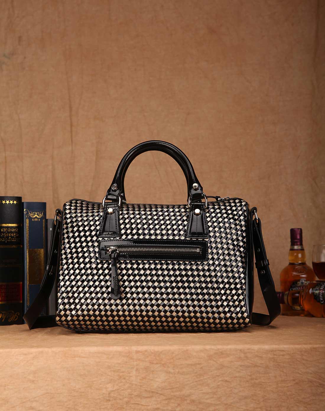 [ 博斯绅威 ] 女款真皮系列黑色真皮时尚精致单肩斜挎手挽包