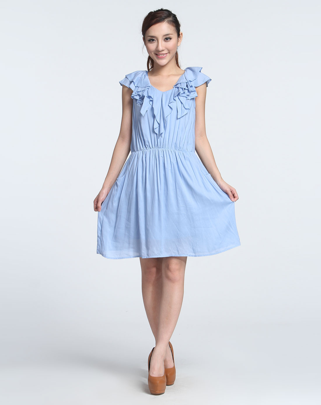 波浪花边冰蓝色盖肩袖连衣裙