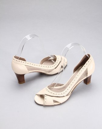 乐途仕lottusse名品专场女款奢华简约真皮高跟凉鞋白色ls67980172210