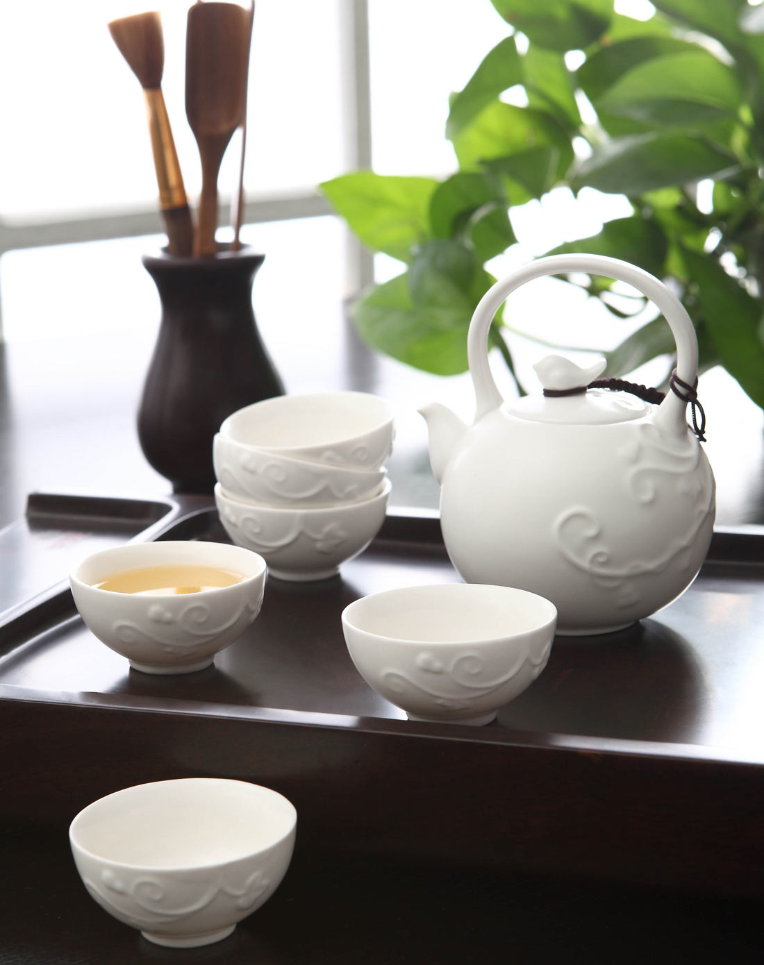 > 福禄高骨瓷功夫茶具附竹托盘白色