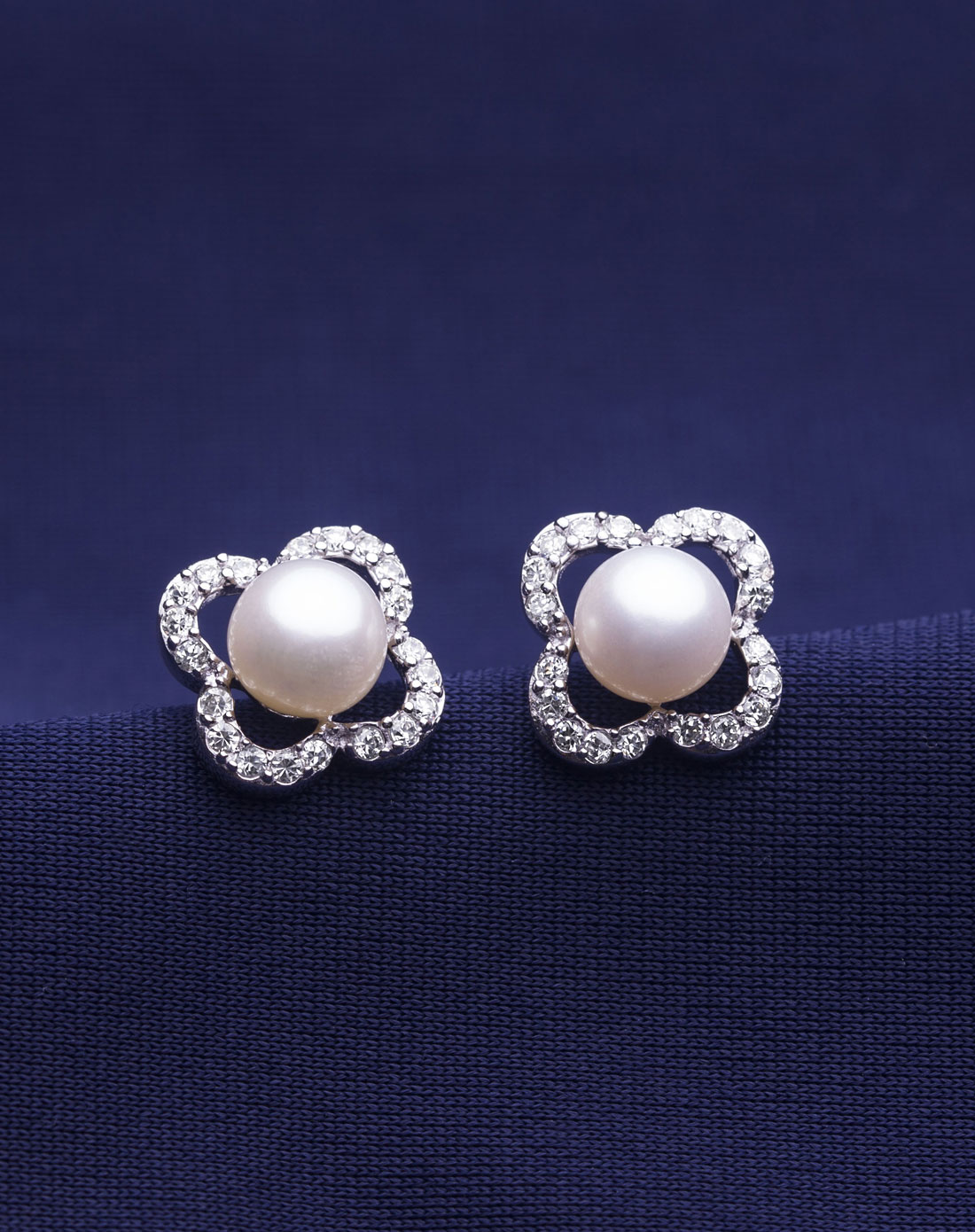 925银瑞士钻天然淡水珍珠耳钉 阿拉丁