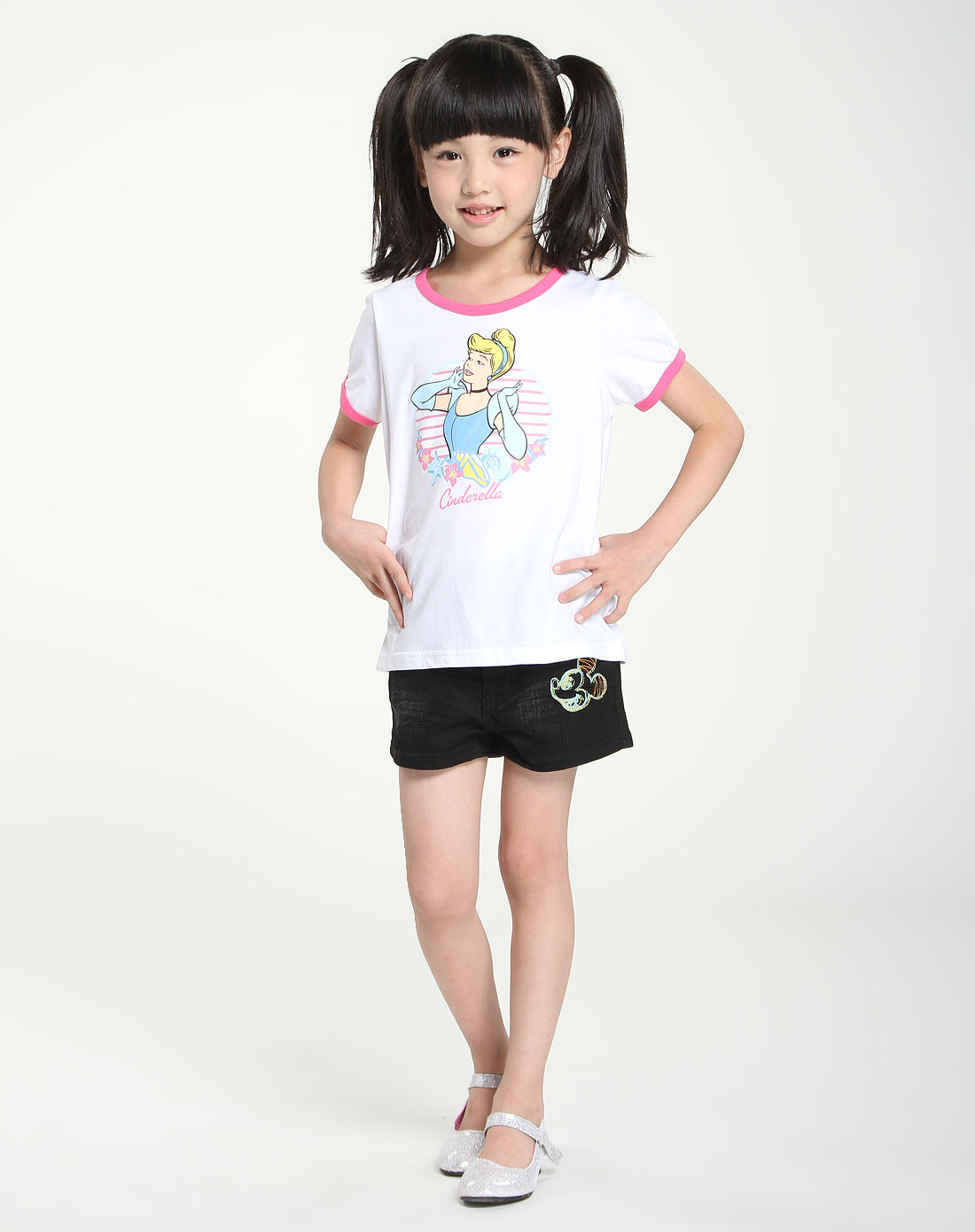 [ 迪士尼 ] 女童白色迪士尼公主印图圆领短袖t恤