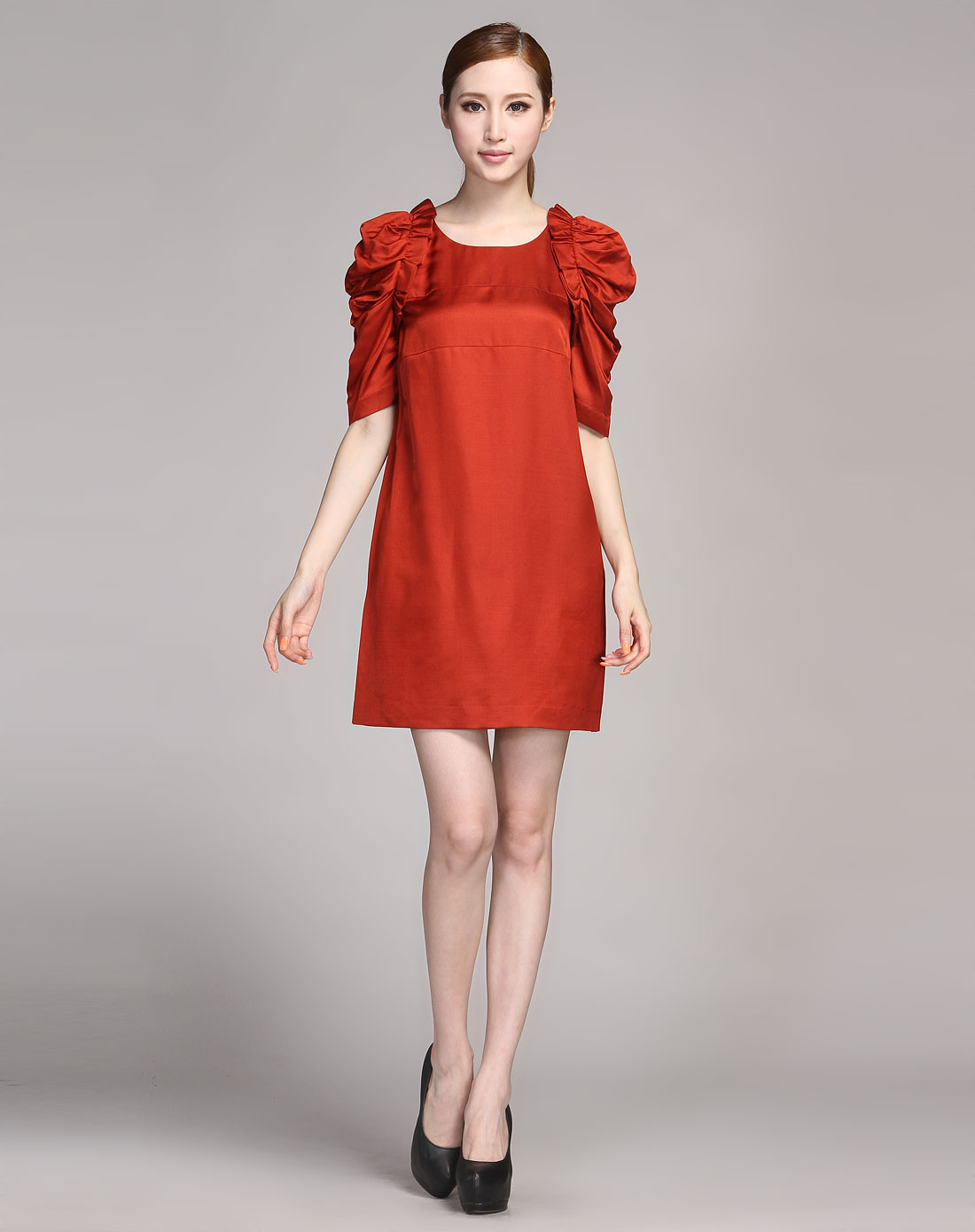 乌红色圆领气质中袖连衣裙