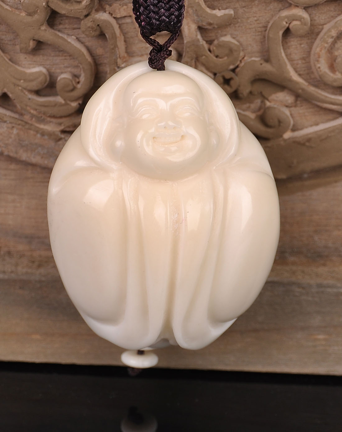 福寿安康精雕象牙果手把件