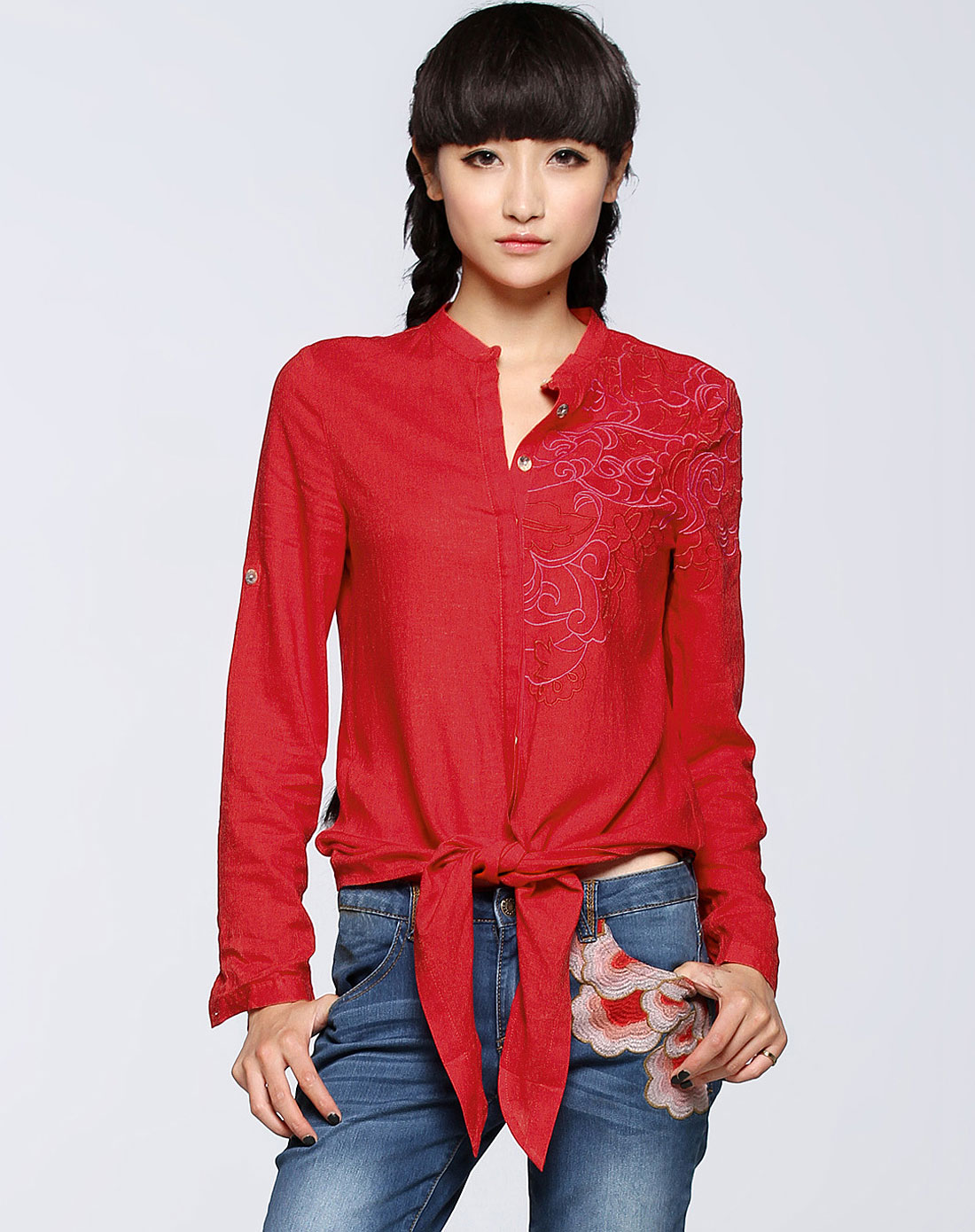 > 红色衬衫女长袖立领贝壳扣绣花衬衣