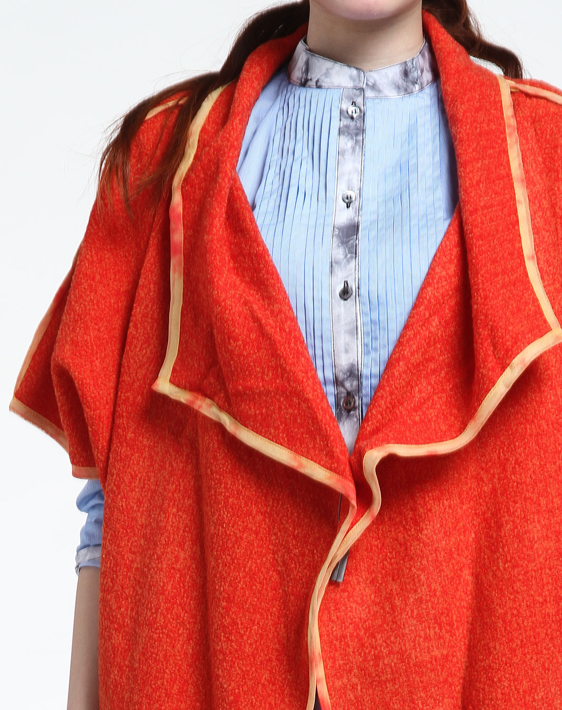 大红色简约蝙蝠袖外套